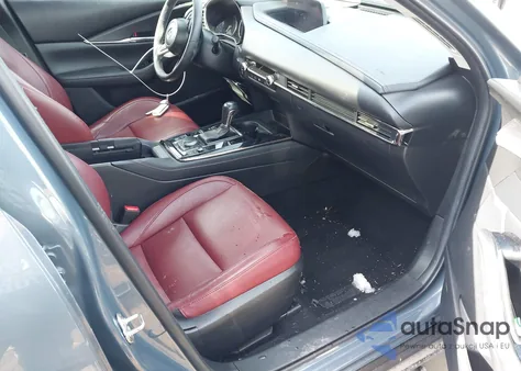 2022 Mazda Cx-30 Carbon Edition z USA, uszkodzony, nr VIN 3MVDMBCL1NM424796